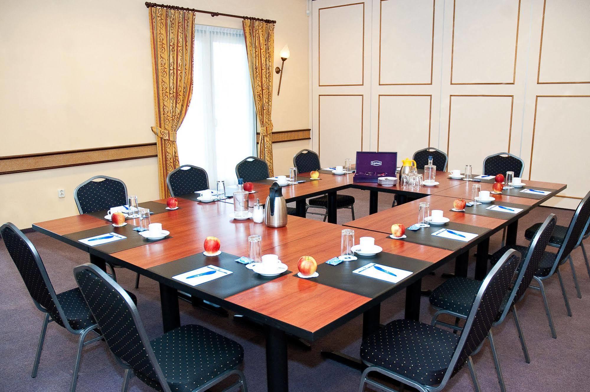 Fletcher Hotel - Restaurant Стенвейк Экстерьер фото